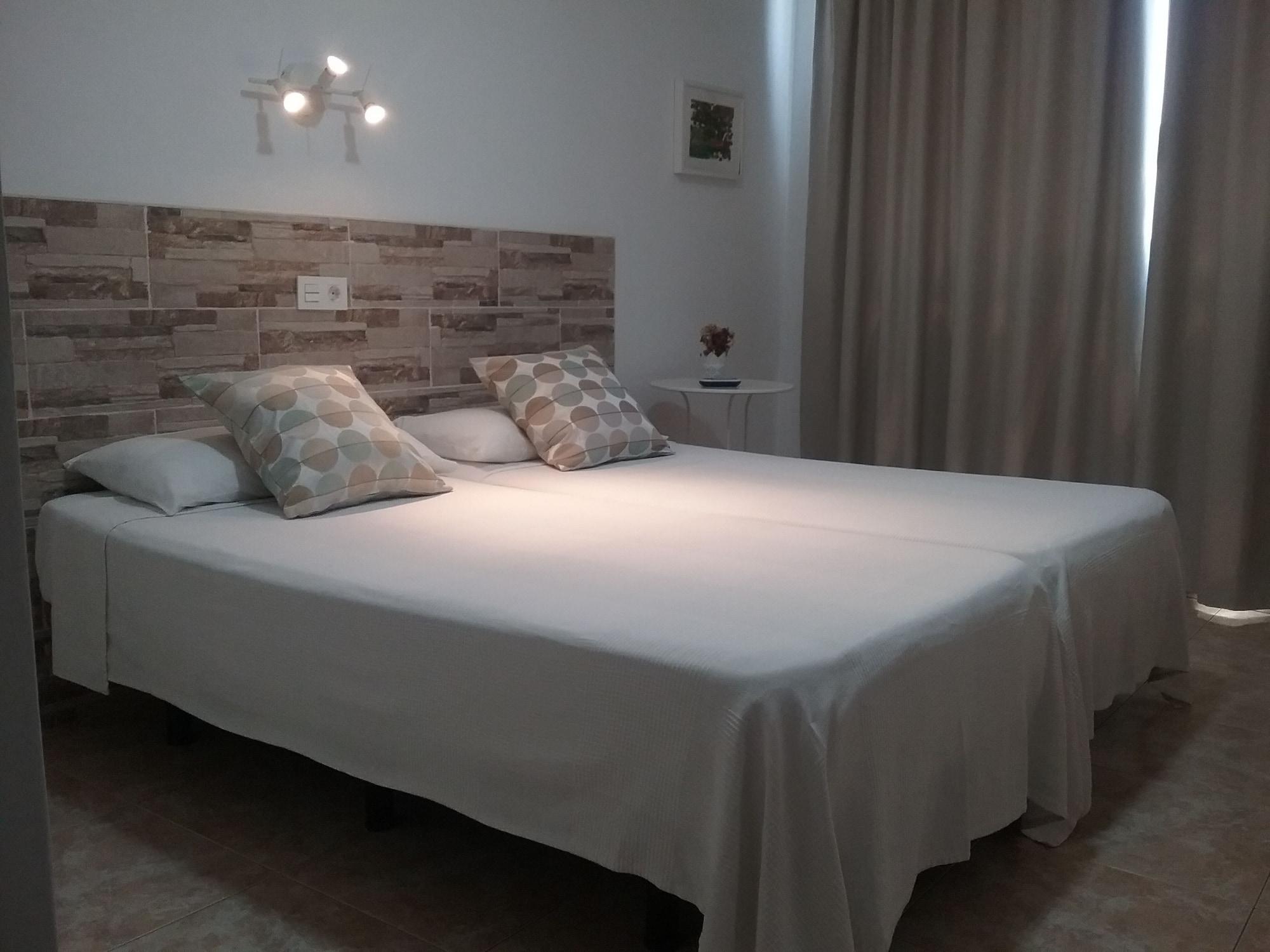 Hostal Residencia Cardona Arrecife  Εξωτερικό φωτογραφία