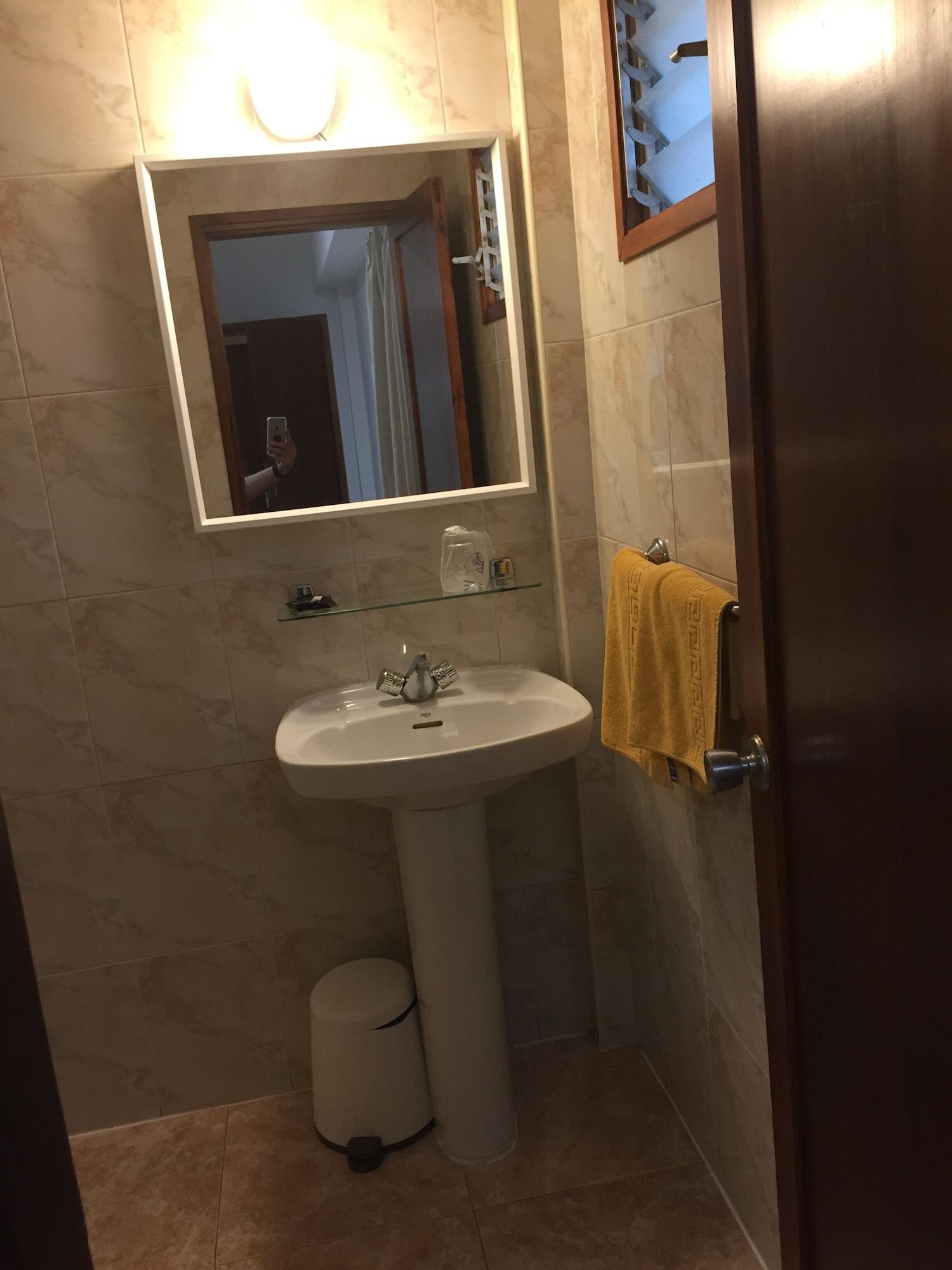 Hostal Residencia Cardona Arrecife  Εξωτερικό φωτογραφία