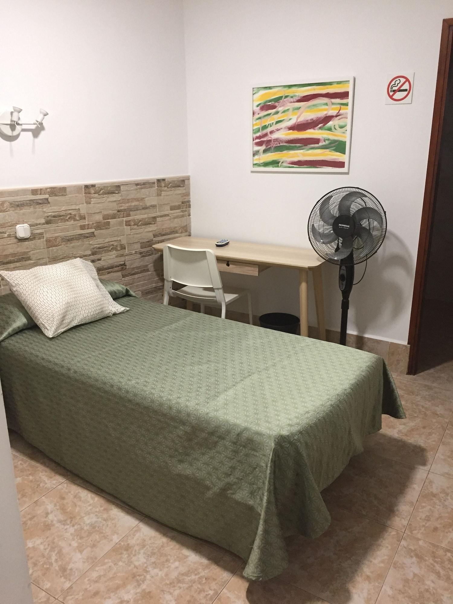 Hostal Residencia Cardona Arrecife  Εξωτερικό φωτογραφία