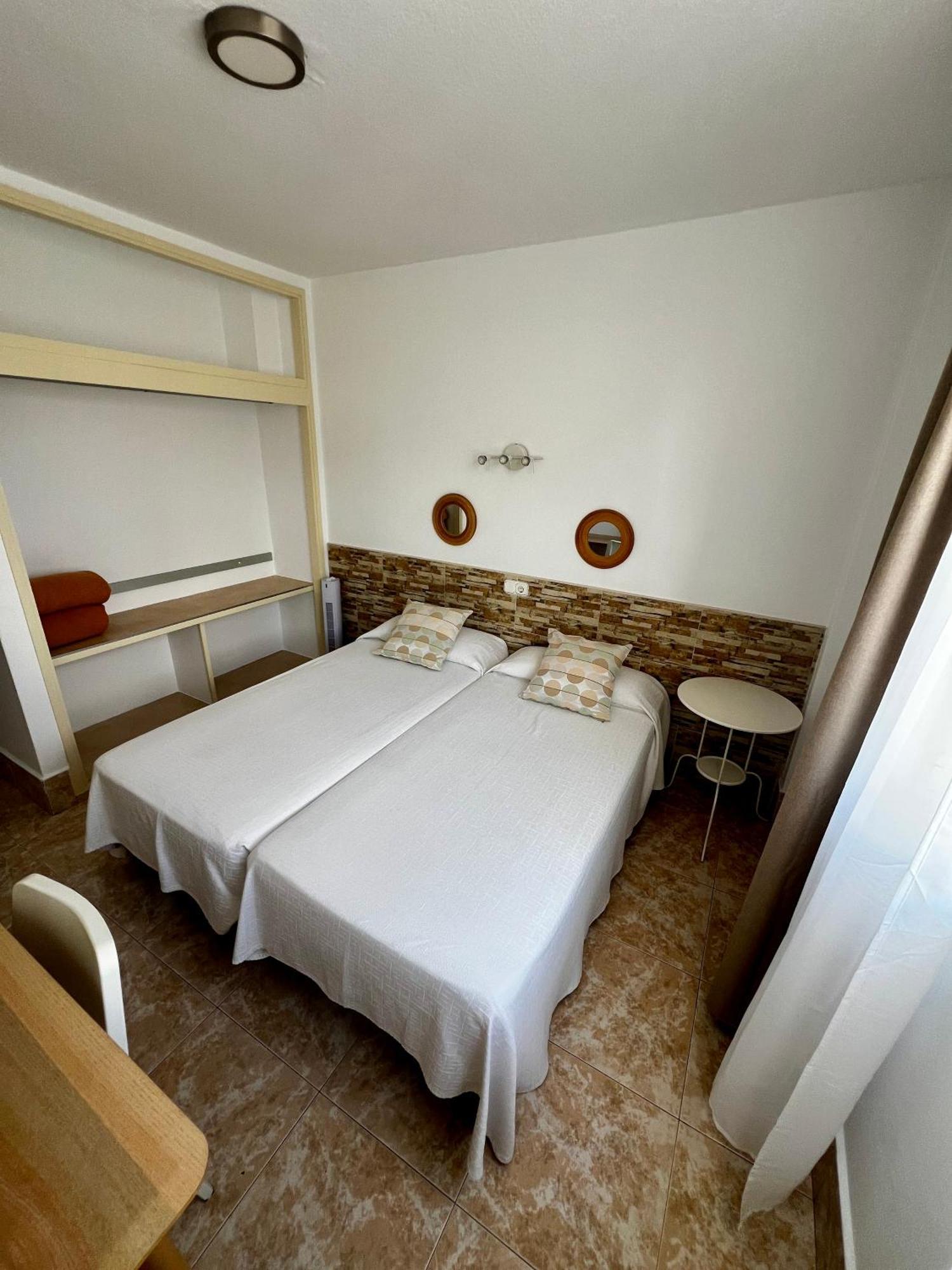Hostal Residencia Cardona Arrecife  Εξωτερικό φωτογραφία