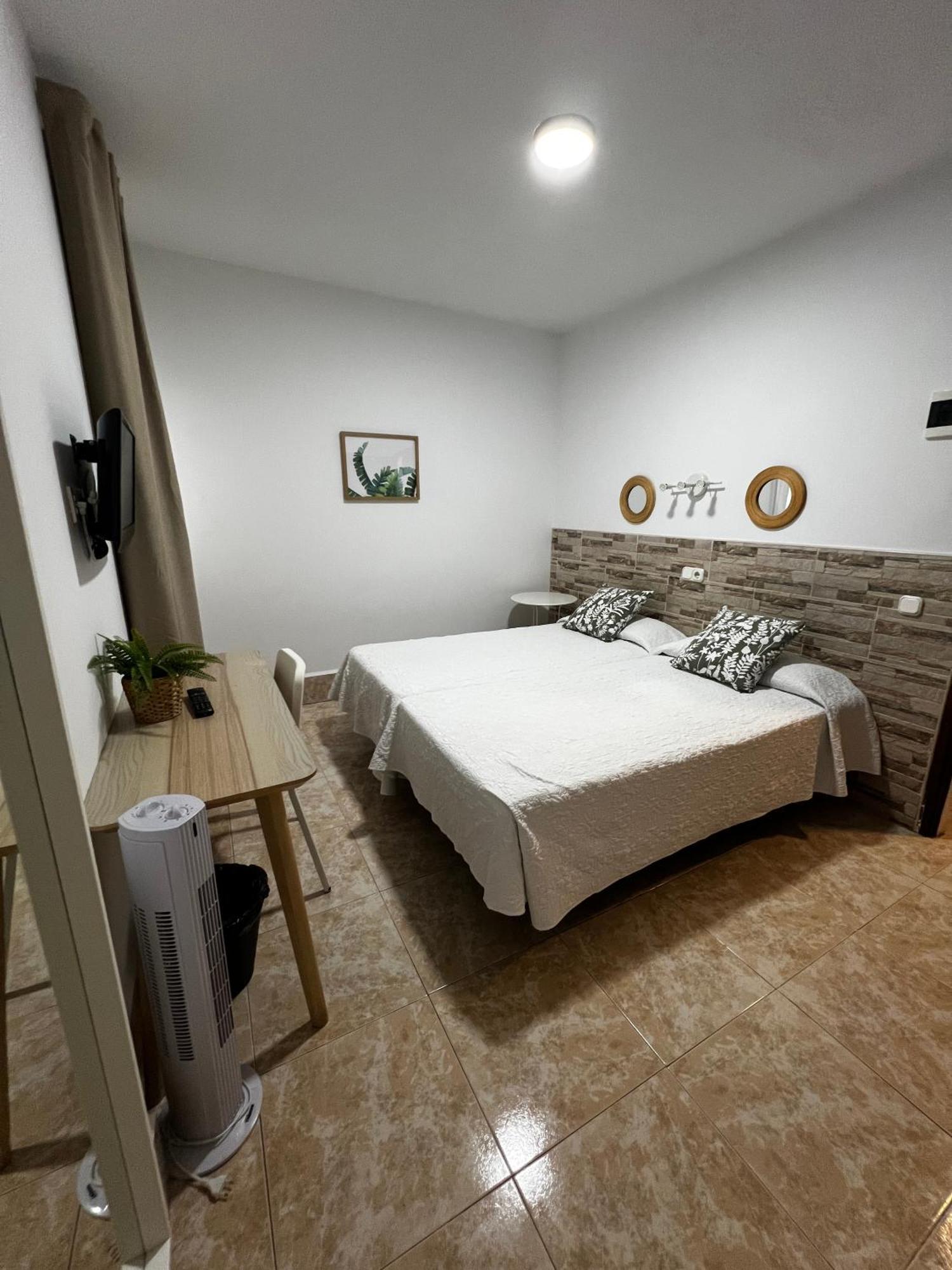 Hostal Residencia Cardona Arrecife  Εξωτερικό φωτογραφία