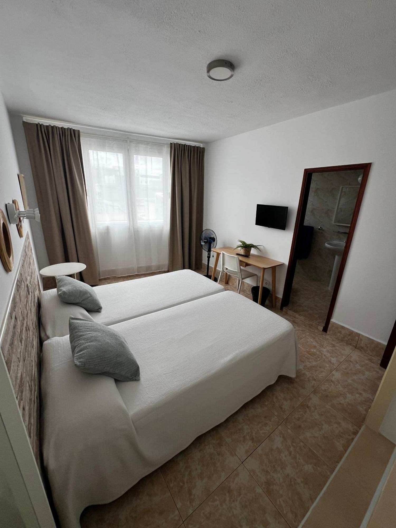 Hostal Residencia Cardona Arrecife  Εξωτερικό φωτογραφία