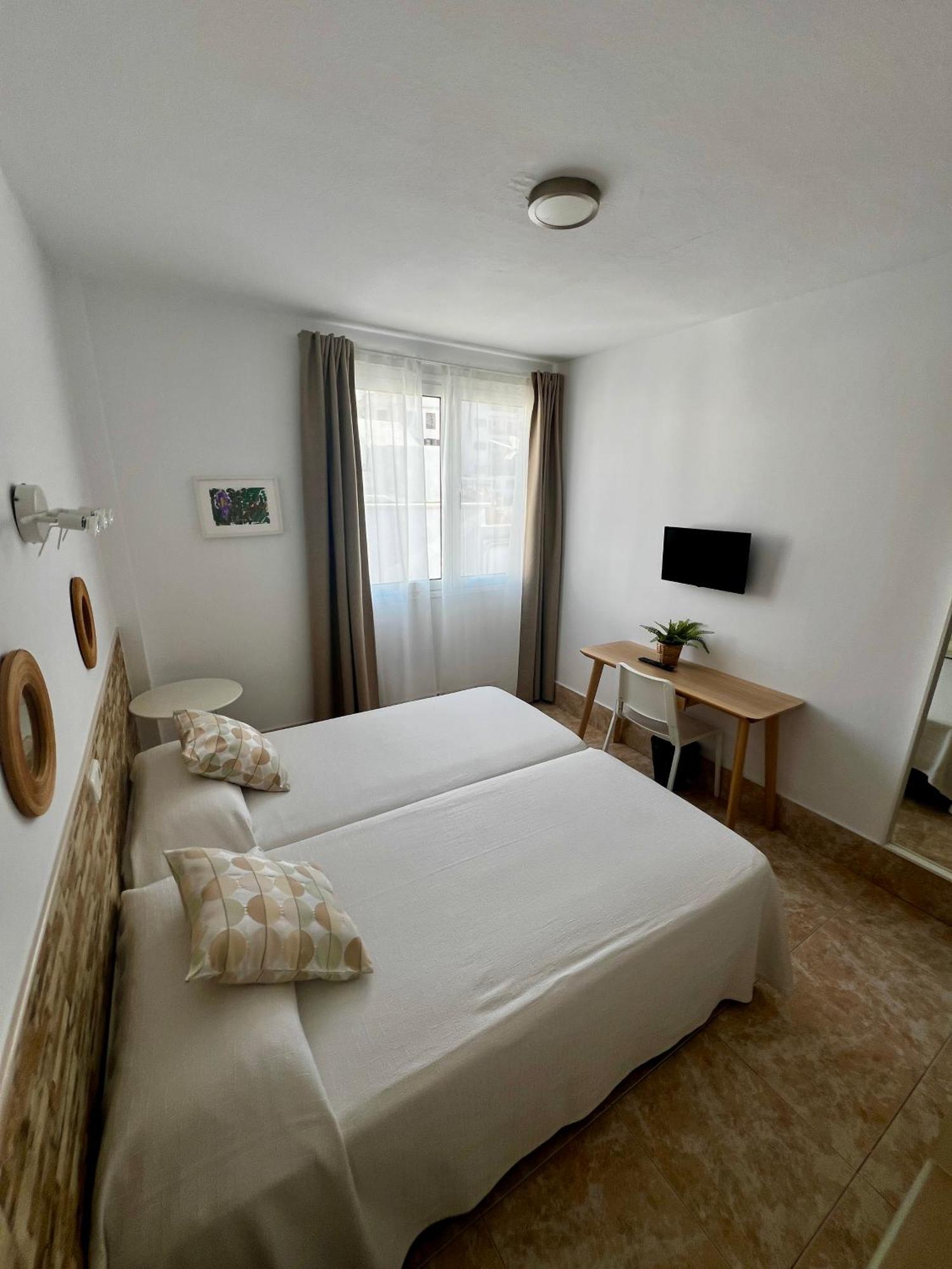 Hostal Residencia Cardona Arrecife  Εξωτερικό φωτογραφία